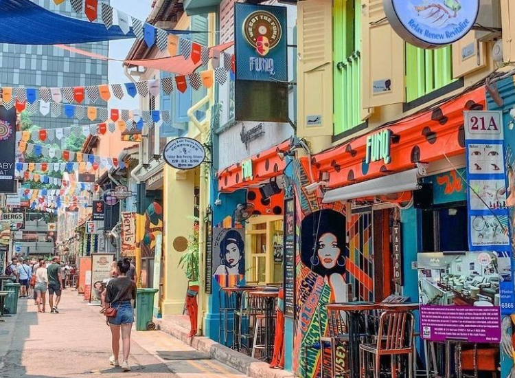 Ảnh đẹp Singapore tại Haji Lane với tranh tường nghệ thuật và phong cách trẻ trung